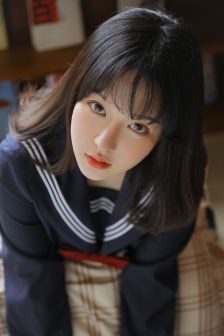 一面亲着一面膜胸口